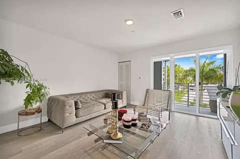 2535 NE 193rd St #3209, Miami, FL 33180