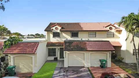 6353 NW 190th Ter, Hialeah, FL 33015