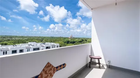 700 Biltmore Way #1008, Coral Gables, FL 33134