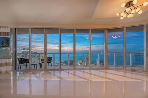 465 Brickell Ave #4301, Miami, FL 33131