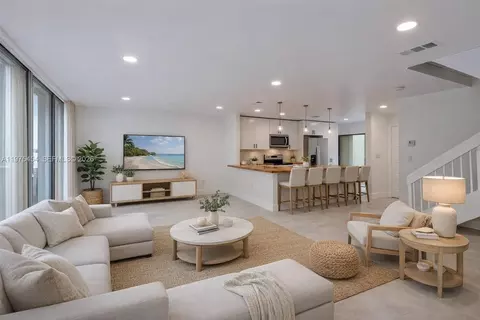 3905 Adra Ave #J-46B, Doral, FL 33178