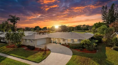2802 SE Pine Valley St, Port Saint Lucie, FL 34952