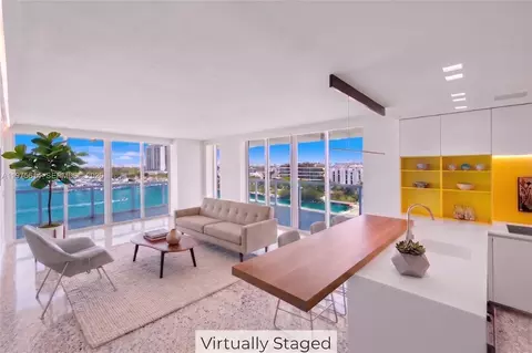 10 Venetian Way #904, Miami Beach, FL 33139