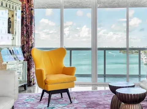 10 Venetian Way #904, Miami Beach, FL 33139