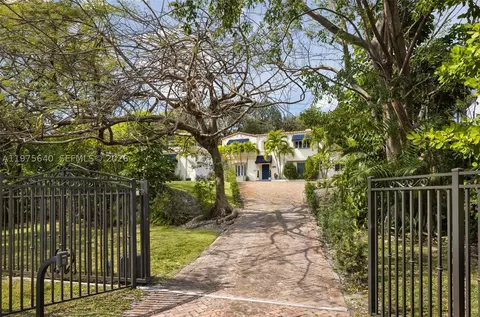1645 S Bayshore Dr, Coconut Grove, FL 33133