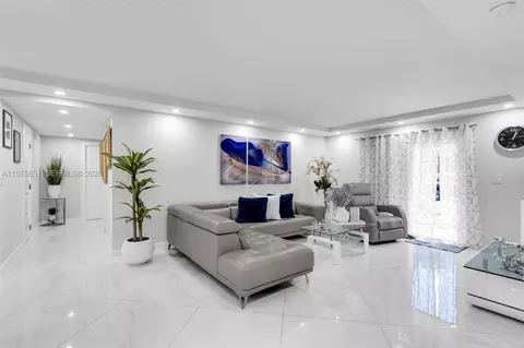 18111 NW 68th Ave #G104, Hialeah, FL 33015