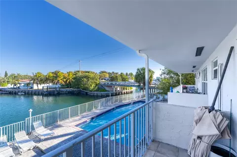 2225 NE 123rd St #215, North Miami, FL 33181