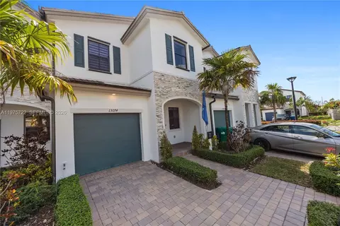13074 SW 233rd Ter, Homestead, FL 33032