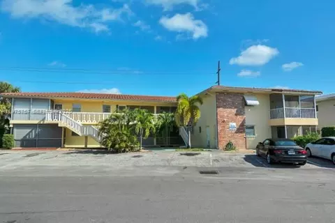 2101 NE 68th St #103, Fort Lauderdale, FL 33308