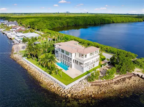 650 Lugo Ave, Coral Gables, FL 33156