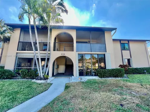 434 Pine Glen Ln #A-1, Greenacres, FL 33463