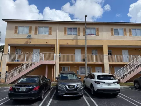 6255 Kendale Lakes Cir #128, Miami, FL 33183