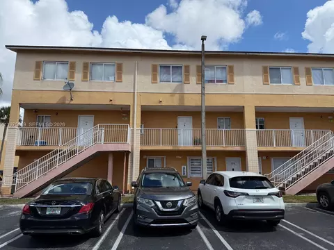 6255 Kendale Lakes Cir #128, Miami, FL 33183