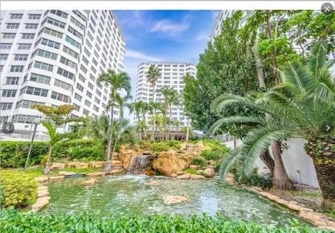 999 Brickell Bay Dr #2007, Miami, FL 33131