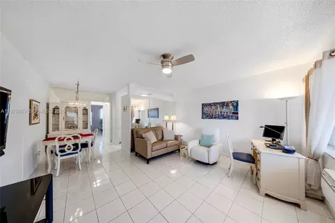 1015 SW 11th Ave #5K, Hallandale Beach, FL 33009