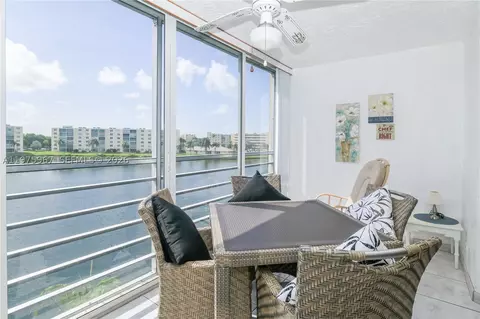 101 SE 3rd Ave #401, Dania Beach, FL 33004