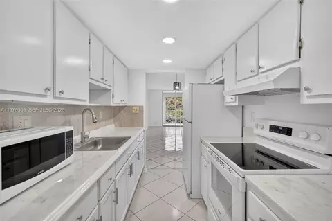 3141 NW 47th Ter #335, Lauderdale Lakes, FL 33319