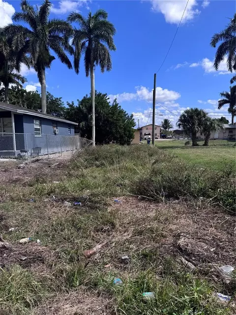 609 SW 8th St, Belle Glade, FL 33430