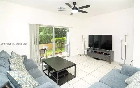 2820 NW 180th St, Miami Gardens, FL 33056
