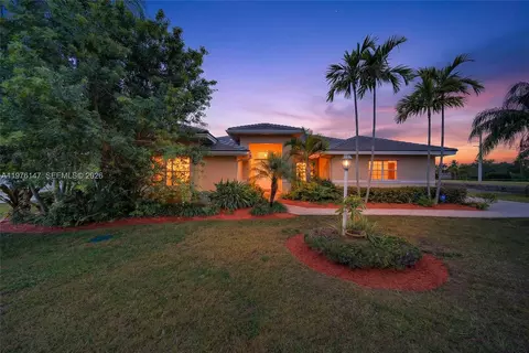 14040 SW 83rd Ct, Palmetto Bay, FL 33158