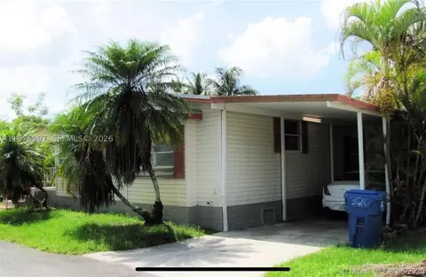 19800 SW 180 Ave #320, Miami, FL 33187