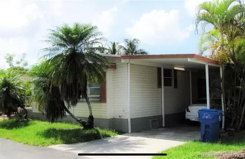 19800 SW 180 Ave #320, Miami, FL 33187