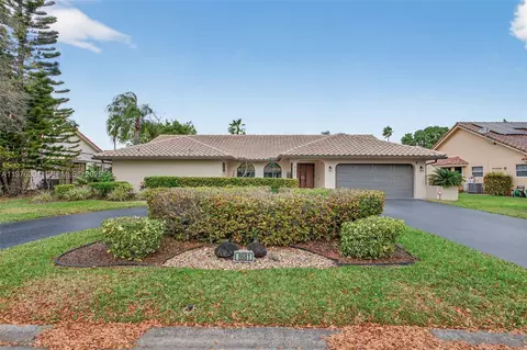 8681 NW 53rd Ct, Coral Springs, FL 33067