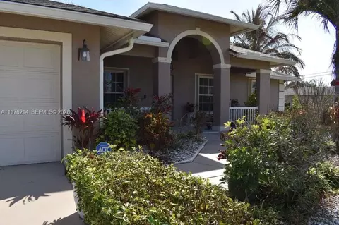1084 SW Di Lido Ln, Port Saint Lucie, FL 34953