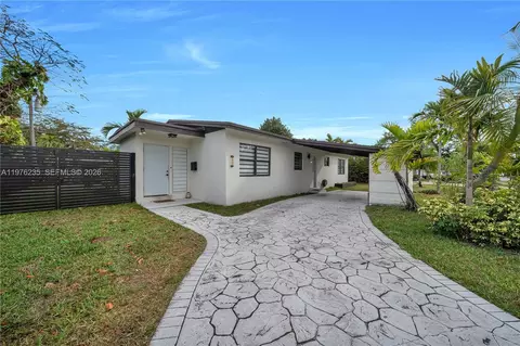 8801 SW 21st St, Miami, FL 33165