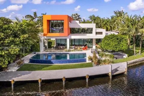 2101 NE 20th Ave, Wilton Manors, FL 33305