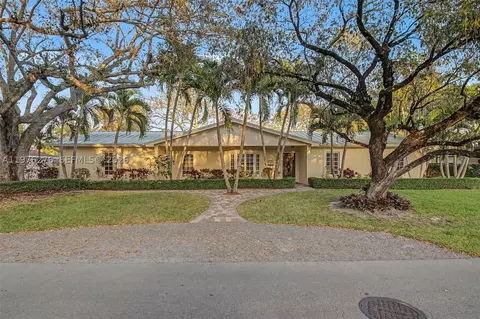 15401 SW 81 Ave, Palmetto Bay, FL 33157