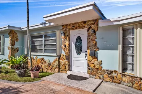 4820 SW 112th Ave, Miami, FL 33165