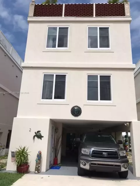 12400 Overseas Hwy, Marathon, FL 33050