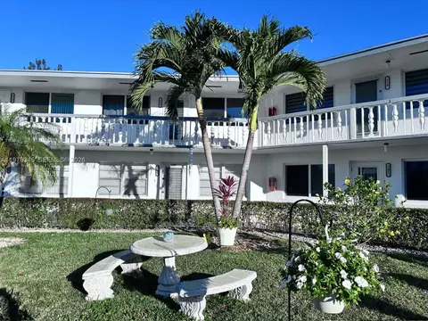 118 Northampton F #118, West Palm Beach, FL 33417