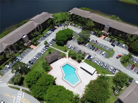 12500 SW 5th Ct #307M, Pembroke Pines, FL 33027