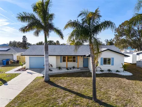 105 12th St SW, Ruskin, FL 33570