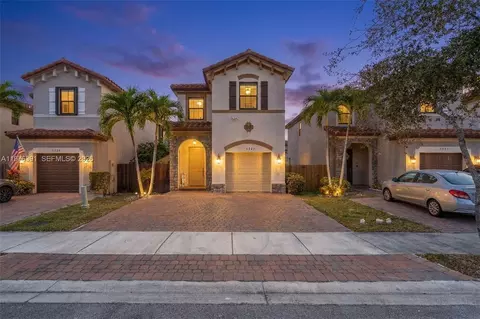 3747 NE 1st St, Homestead, FL 33033