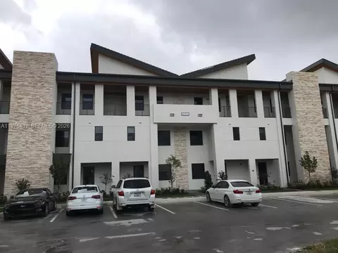 10431 NW 82nd St #5, Doral, FL 33178