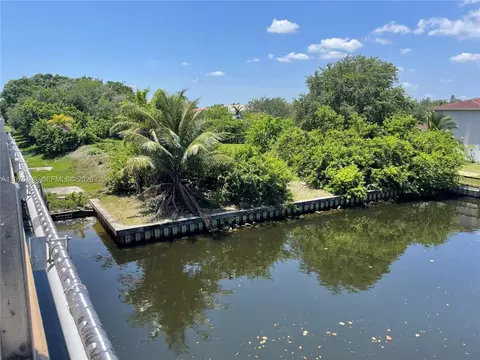 4435 SW 30th Ter, Dania Beach, FL 33312