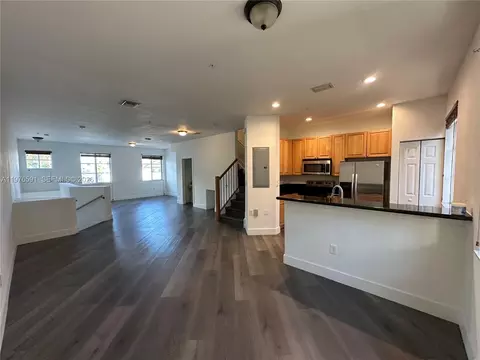 12430 SW 50th St #131, Miramar, FL 33027