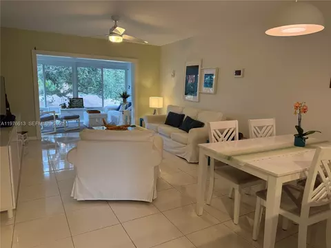 5141 W Oakland Park Blvd #311, Lauderdale Lakes, FL 33313