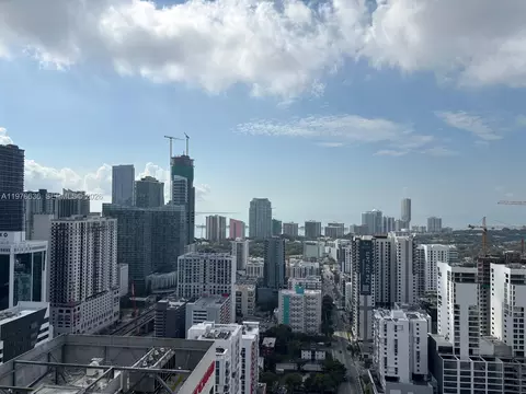 185 SW 7th St #4004, Miami, FL 33130