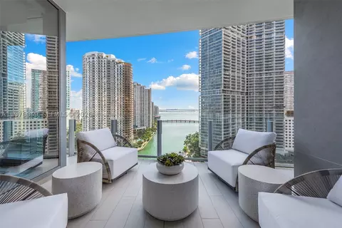 300 Biscayne Blvd Way #1605, Miami, FL 33131