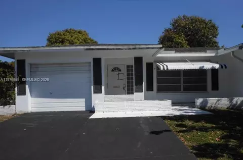 4955 NW 55th St, Tamarac, FL 33319