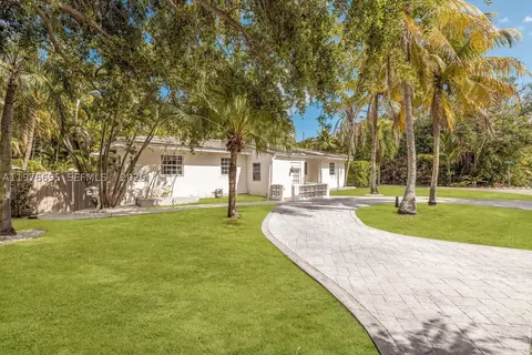 11801 NE 11th Ave, Biscayne Park, FL 33161