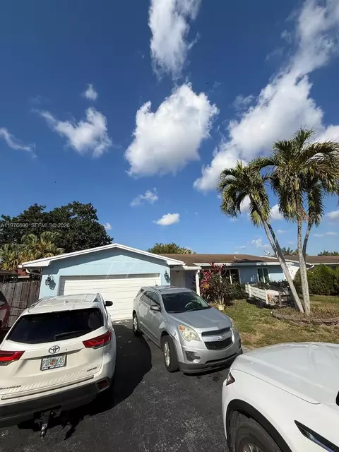 8105 NW 74th Ter, Tamarac, FL 33321