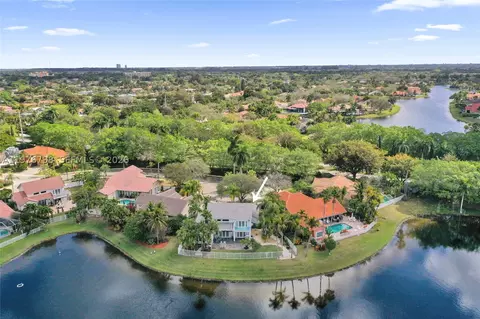 1078 Laguna Springs Dr, Weston, FL 33326