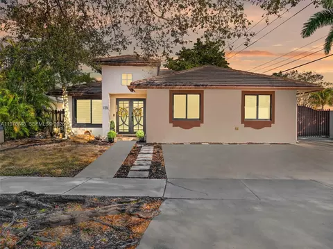 615 NW 134th Pl, Miami, FL 33182