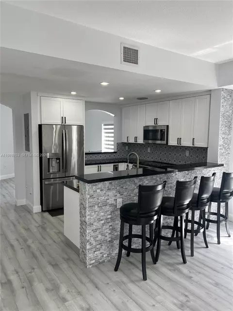 9000 W Flagler St #1, Miami, FL 33174