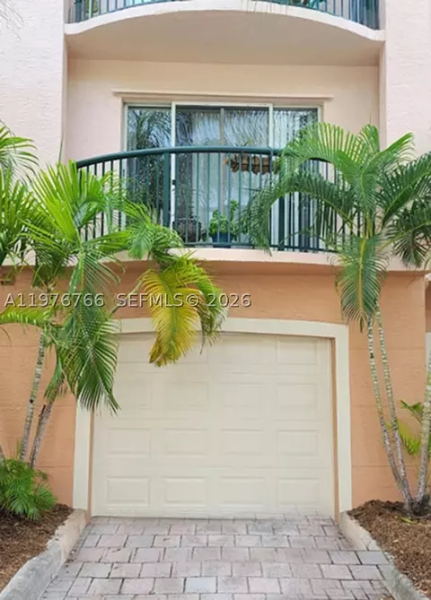 2033 SE 10th Ave #614, Fort Lauderdale, FL 33316